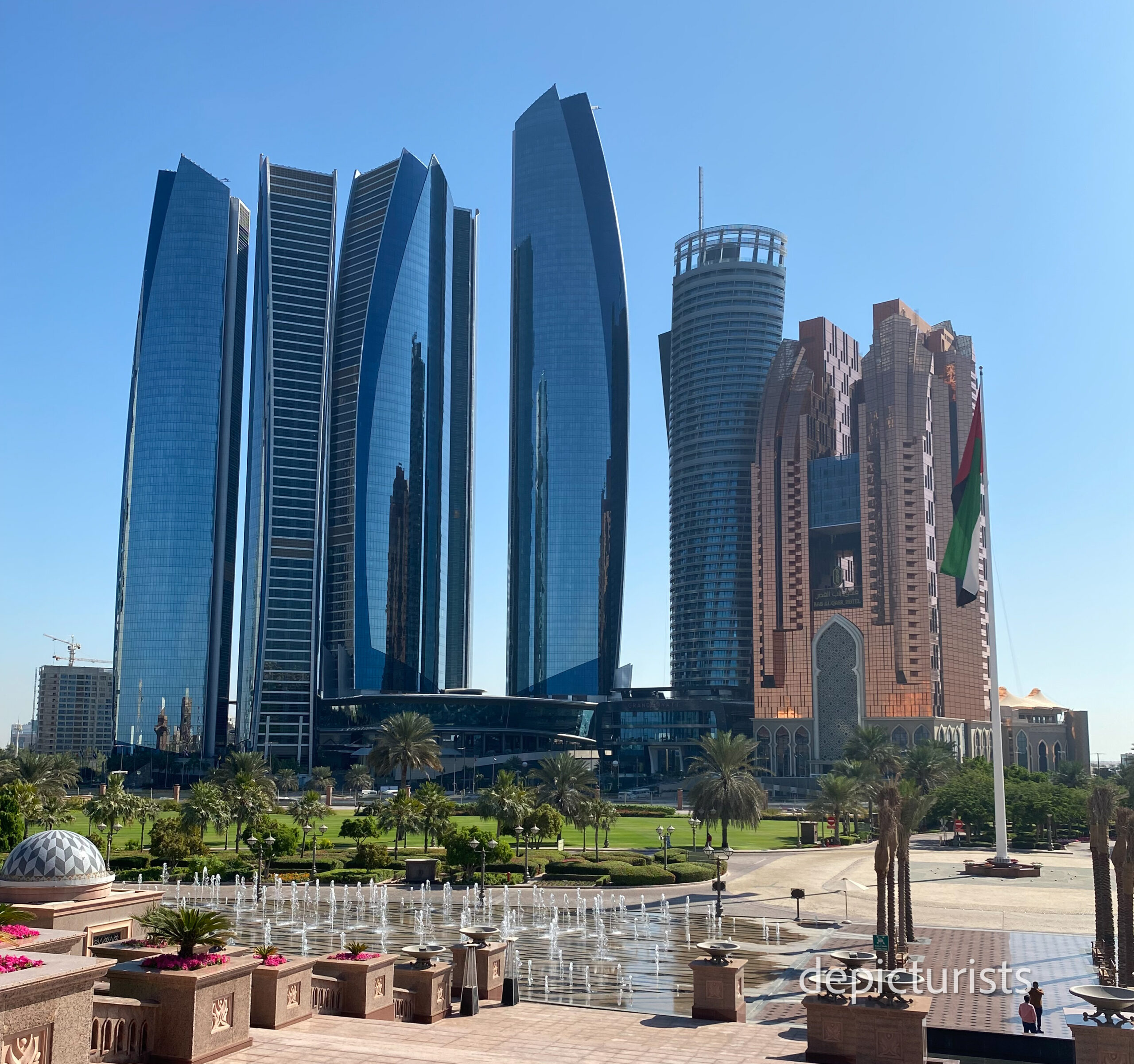 Abu Dhabi Luxury Day: Exploring Opulence, Culture and Serenity