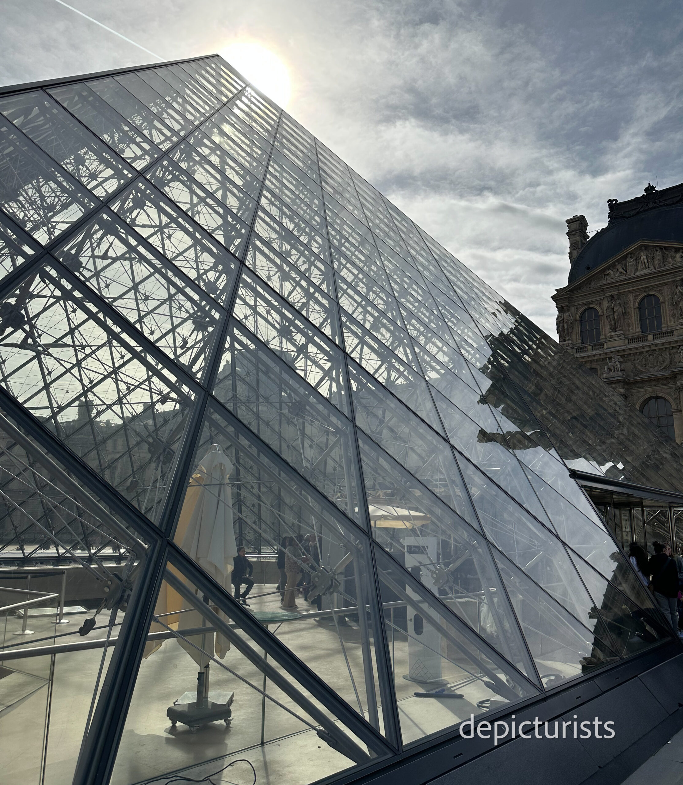 Exploring the Magnificence of the Louvre Museum in Paris