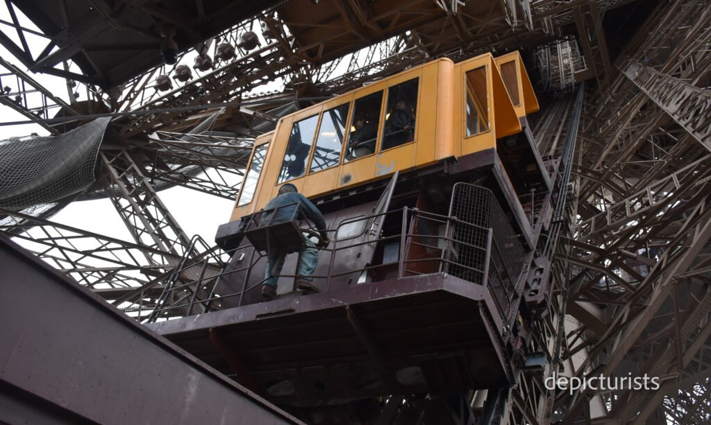 Lift of Eiffel Tower