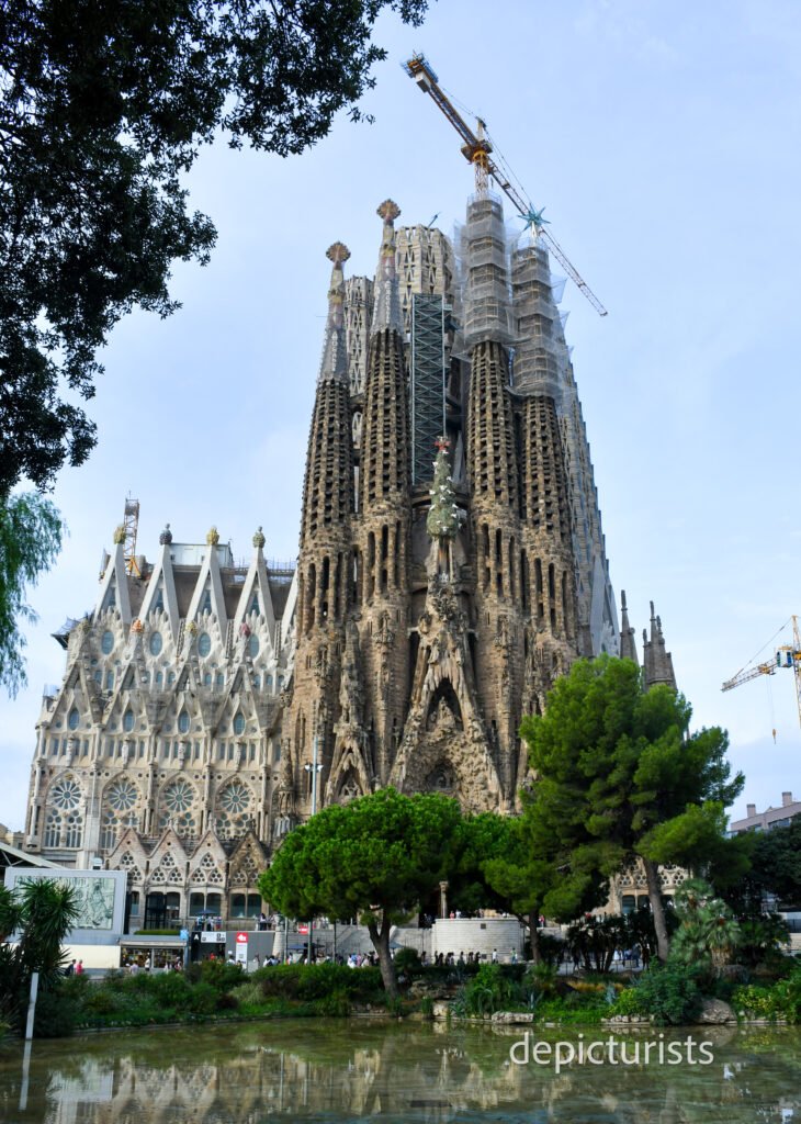 Sagrada Família - Gaudí's Barcelona Architectural Marvels