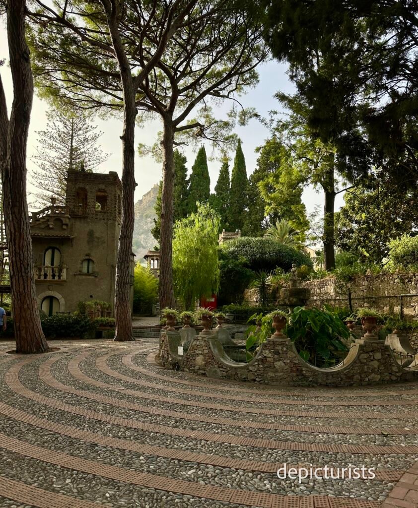 Romantic Taormina: 2-Day Lovebird Itinerary-Villa Comunale