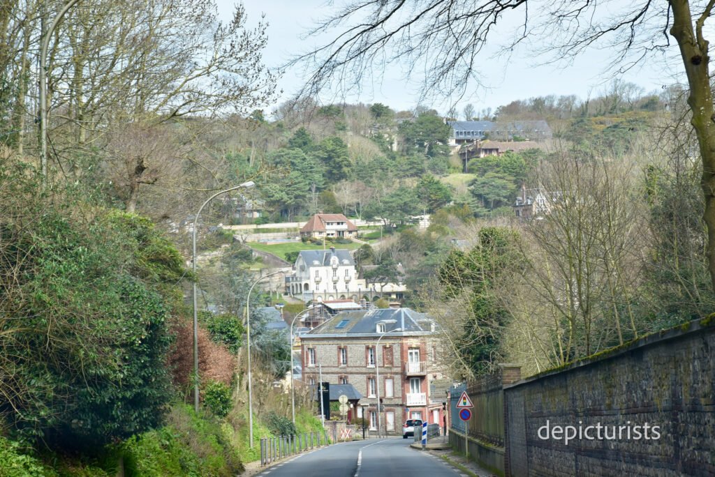 10 Essential Tips for Beginner Travel Bloggers: A Roadmap to Success